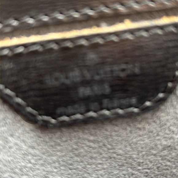 LV BLACK EPI - Picture 3 of 5